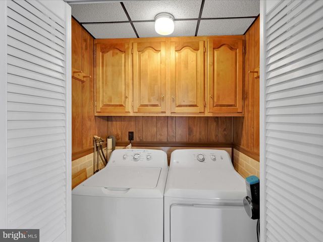 9 W MARKET ST, Myerstown, PA 17067