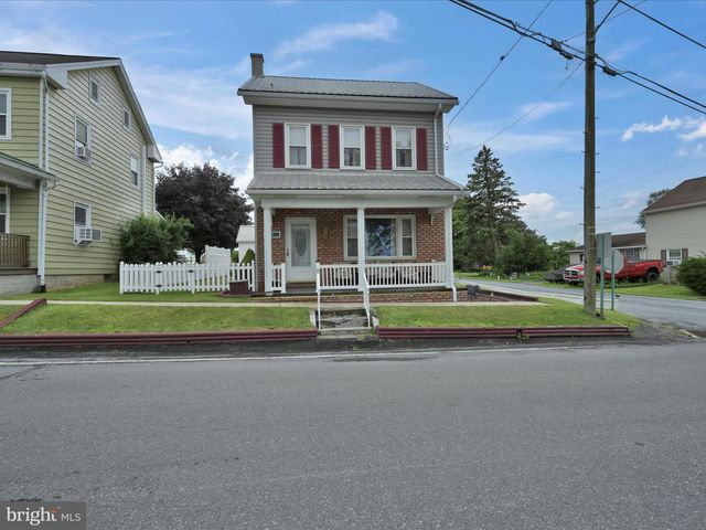 9 W MARKET ST, Myerstown, PA 17067