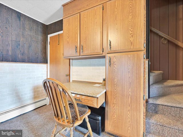 9 W MARKET ST, Myerstown, PA 17067