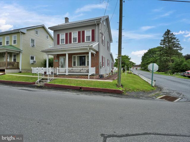 9 W MARKET ST, Myerstown, PA 17067