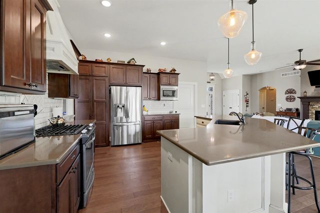 1615 N Obsidian St, Wichita, KS 67235