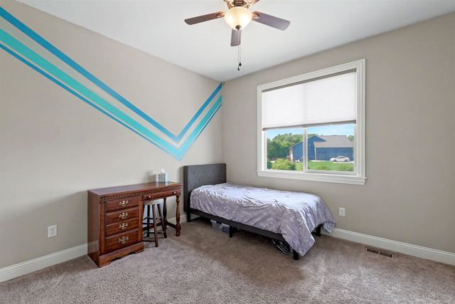 1615 N Obsidian St, Wichita, KS 67235
