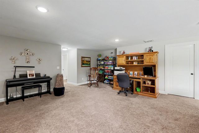 1615 N Obsidian St, Wichita, KS 67235
