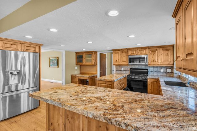 517 E HOLSTEIN WAY, Murray, UT 84107