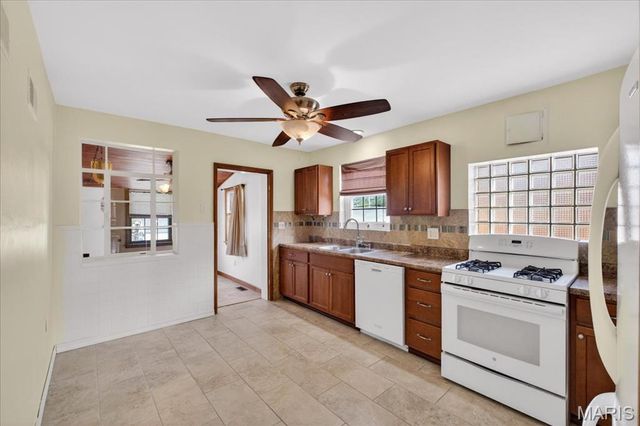 705 Bellavilla Drive, Bella Villa, MO 63125