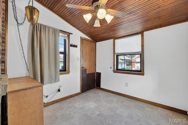 705 Bellavilla Drive, Bella Villa, MO 63125