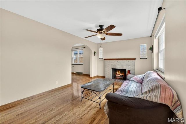 705 Bellavilla Drive, Bella Villa, MO 63125