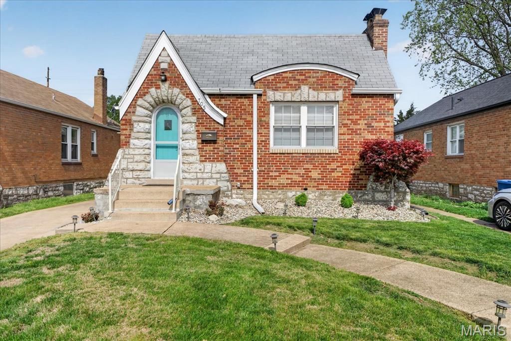 705 Bellavilla Drive, Bella Villa, MO 63125
