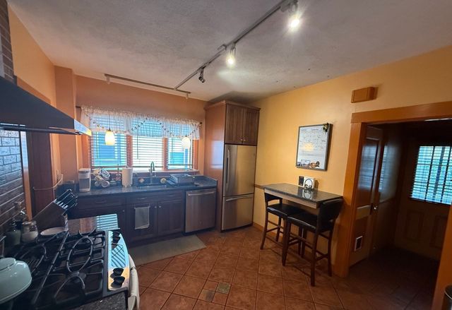 18 Benton Rd 1, Medford, MA 02155