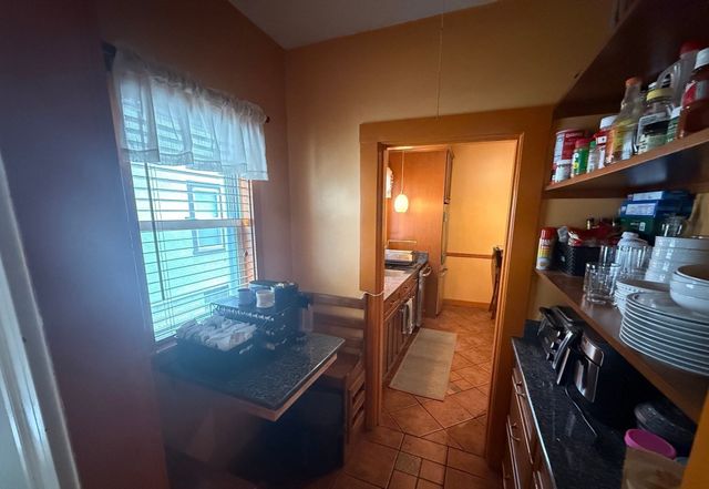 18 Benton Rd 1, Medford, MA 02155