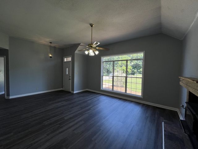 1130 Hunting Creek Ct, Clarksville, TN 37042