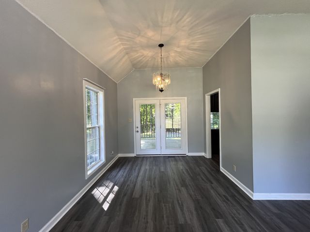 1130 Hunting Creek Ct, Clarksville, TN 37042