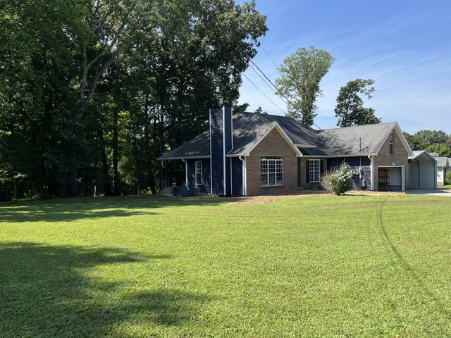 1130 Hunting Creek Ct, Clarksville, TN 37042