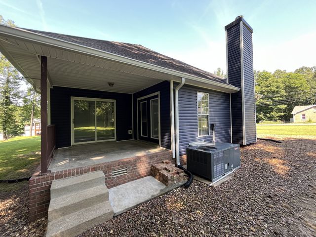 1130 Hunting Creek Ct, Clarksville, TN 37042