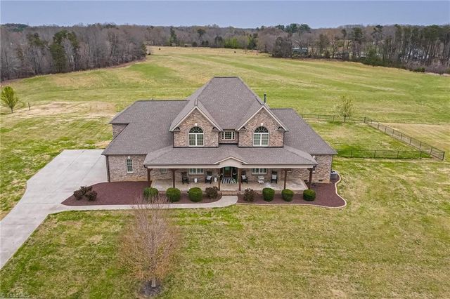 203 Bobcat Road, Summerfield, NC 27358