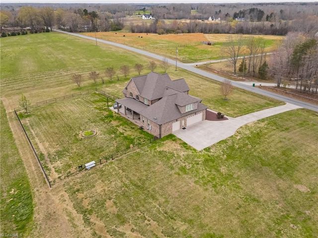 203 Bobcat Road, Summerfield, NC 27358