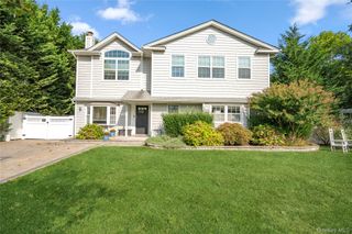411 Center Bay Drive, West Islip, NY 11795