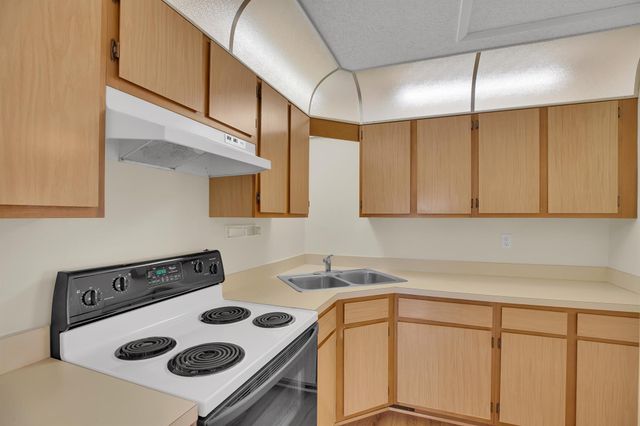 2007 Oleander Boulevard Apt D, Fort Pierce, FL 34950