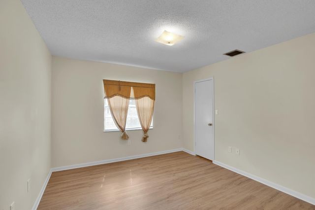 2007 Oleander Boulevard Apt D, Fort Pierce, FL 34950