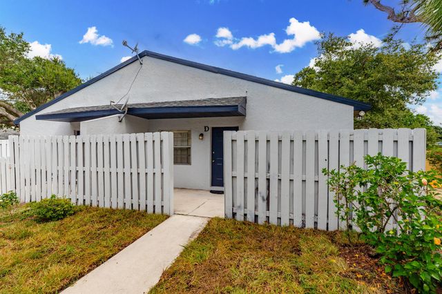 2007 Oleander Boulevard Apt D, Fort Pierce, FL 34950