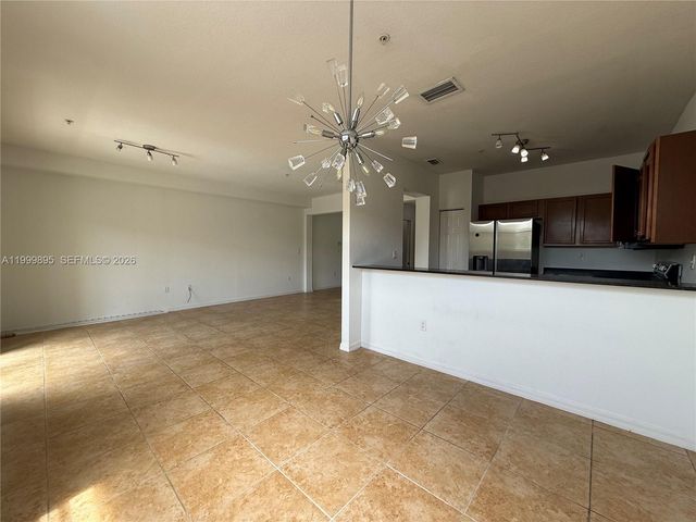 8800 NW 107th CT 219-10, Doral, FL 33178