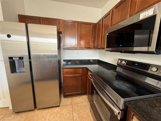 8800 NW 107th CT 219-10, Doral, FL 33178