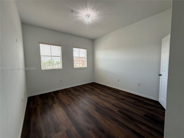 8800 NW 107th CT 219-10, Doral, FL 33178