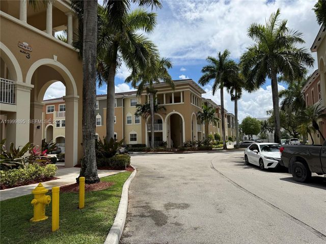 8800 NW 107th CT 219-10, Doral, FL 33178