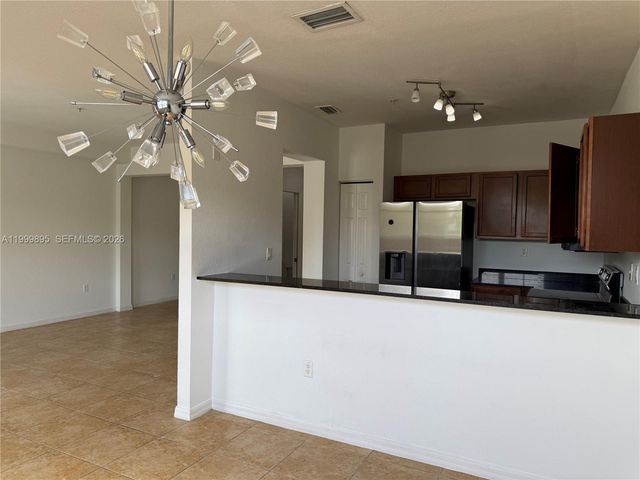 8800 NW 107th CT 219-10, Doral, FL 33178