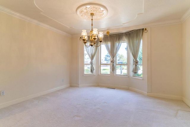 747 Ridgemark Drive, Hollister, CA 95023