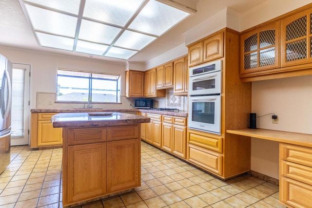 747 Ridgemark Drive, Hollister, CA 95023