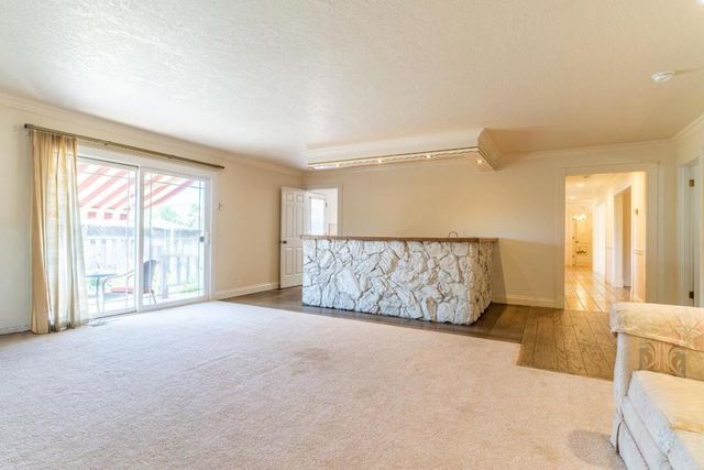 747 Ridgemark Drive, Hollister, CA 95023