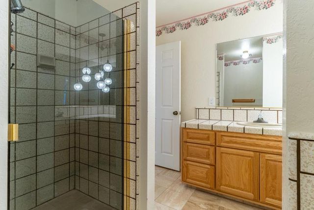 747 Ridgemark Drive, Hollister, CA 95023
