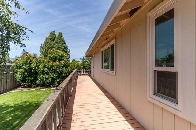 747 Ridgemark Drive, Hollister, CA 95023