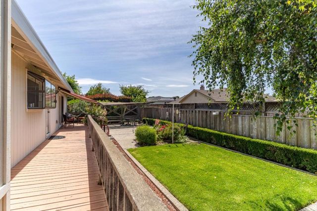 747 Ridgemark Drive, Hollister, CA 95023