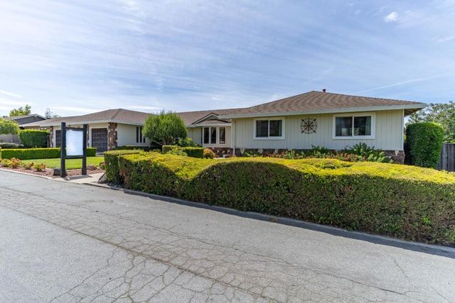 747 Ridgemark Drive, Hollister, CA 95023