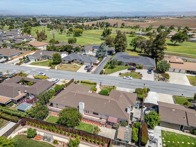 747 Ridgemark Drive, Hollister, CA 95023