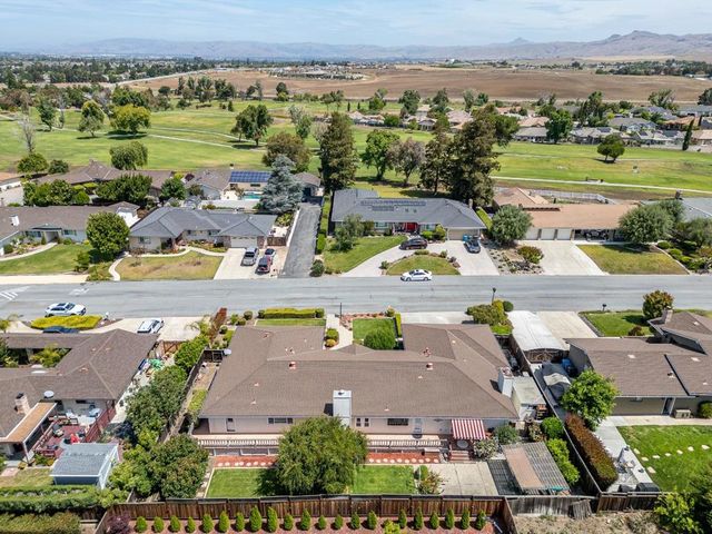 747 Ridgemark Drive, Hollister, CA 95023