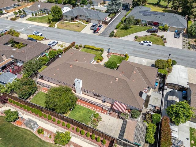 747 Ridgemark Drive, Hollister, CA 95023