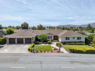 747 Ridgemark Drive, Hollister, CA 95023