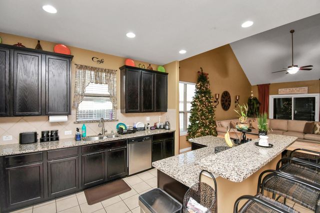 427 Heatherton Hill Drive, Rosenberg, TX 77469