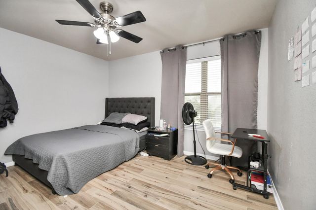 427 Heatherton Hill Drive, Rosenberg, TX 77469