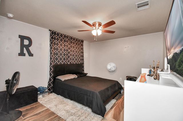 427 Heatherton Hill Drive, Rosenberg, TX 77469