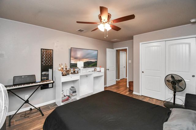 427 Heatherton Hill Drive, Rosenberg, TX 77469