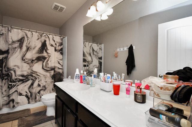 427 Heatherton Hill Drive, Rosenberg, TX 77469