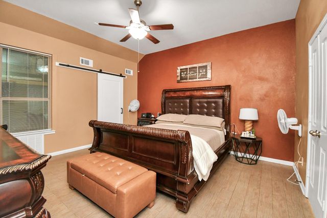 427 Heatherton Hill Drive, Rosenberg, TX 77469