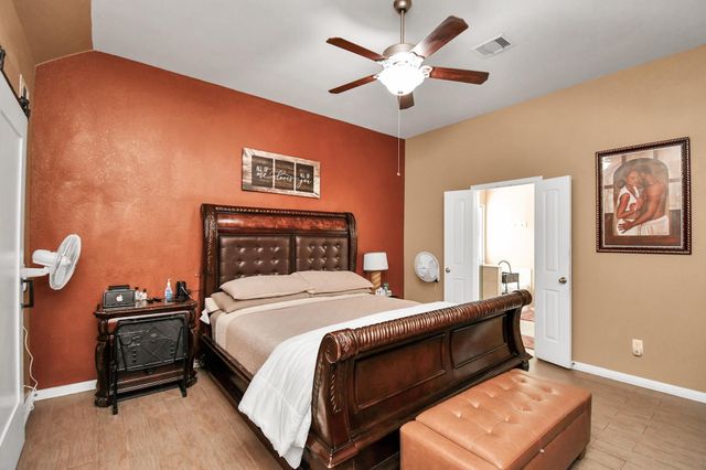 427 Heatherton Hill Drive, Rosenberg, TX 77469