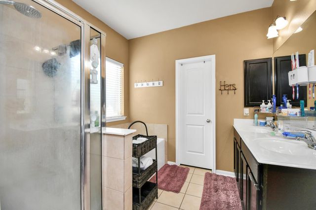 427 Heatherton Hill Drive, Rosenberg, TX 77469