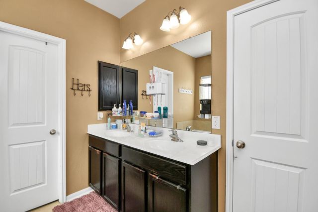 427 Heatherton Hill Drive, Rosenberg, TX 77469