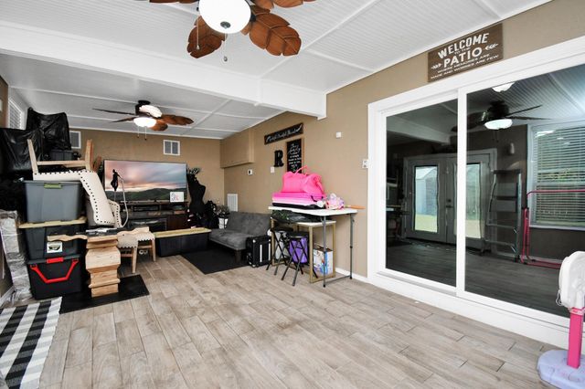 427 Heatherton Hill Drive, Rosenberg, TX 77469